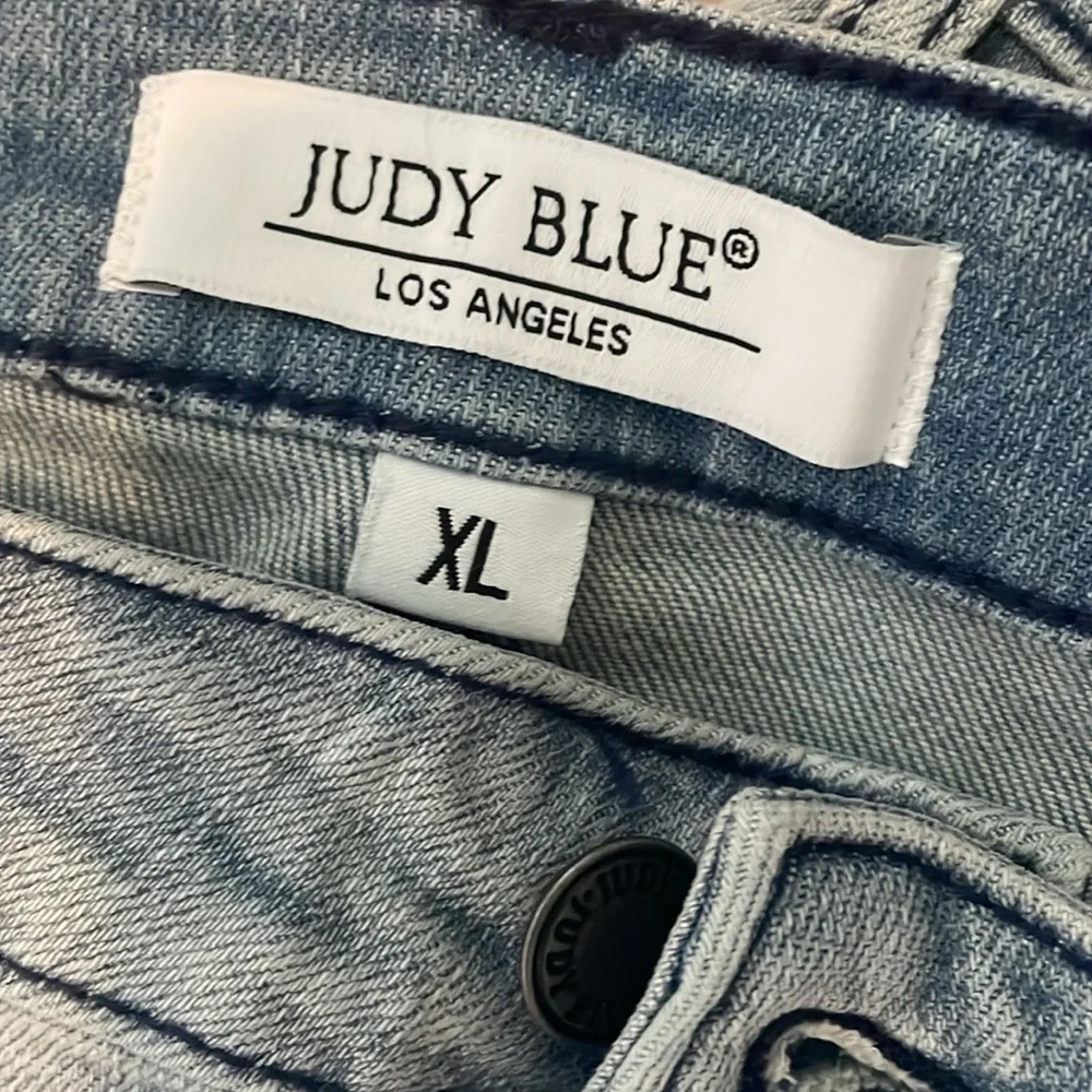 Judy Blue Jean Shorts with Ombré Effect Sz XL frayed hem - Picture 4 of 7